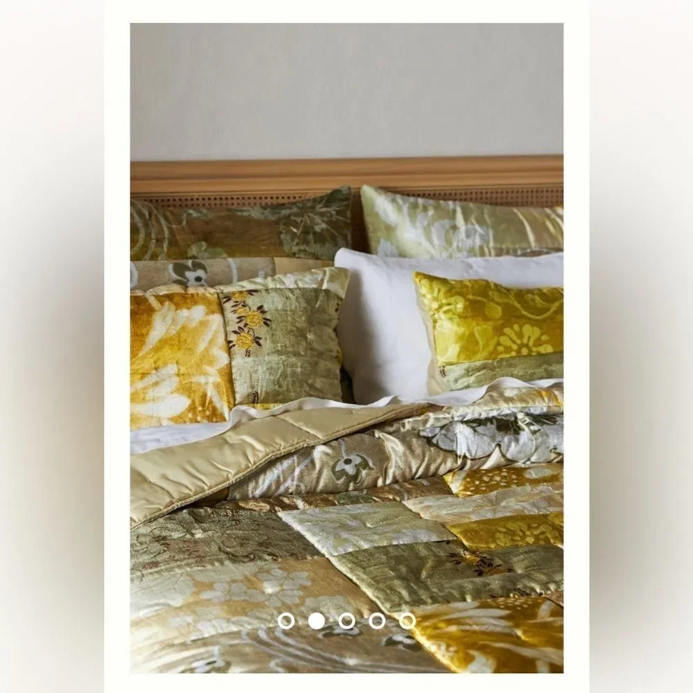 Velvet Zinnia Anthropologie Queen Quilt Color: CITRON